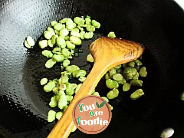 Shepherd's purse broad bean tofu soup