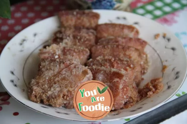 Steamed pork with rice flour