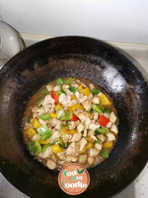 Fried diced chicken with pepper