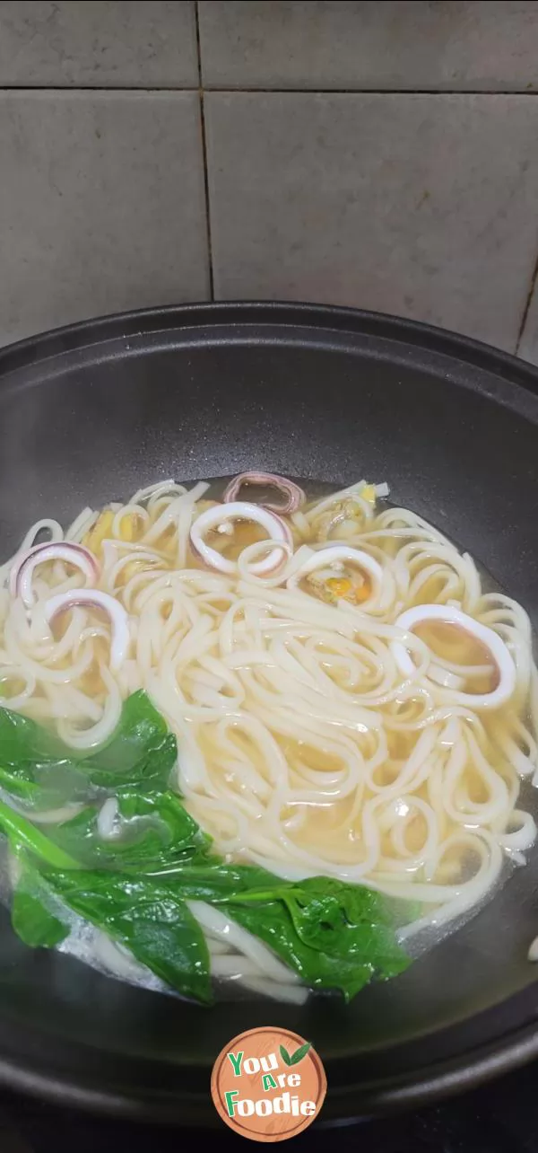 Noodle Soup with Seafood