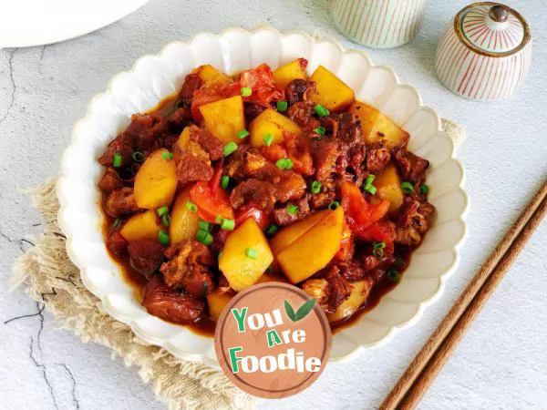 Stewed Beef Brisket with Tomato and Potato