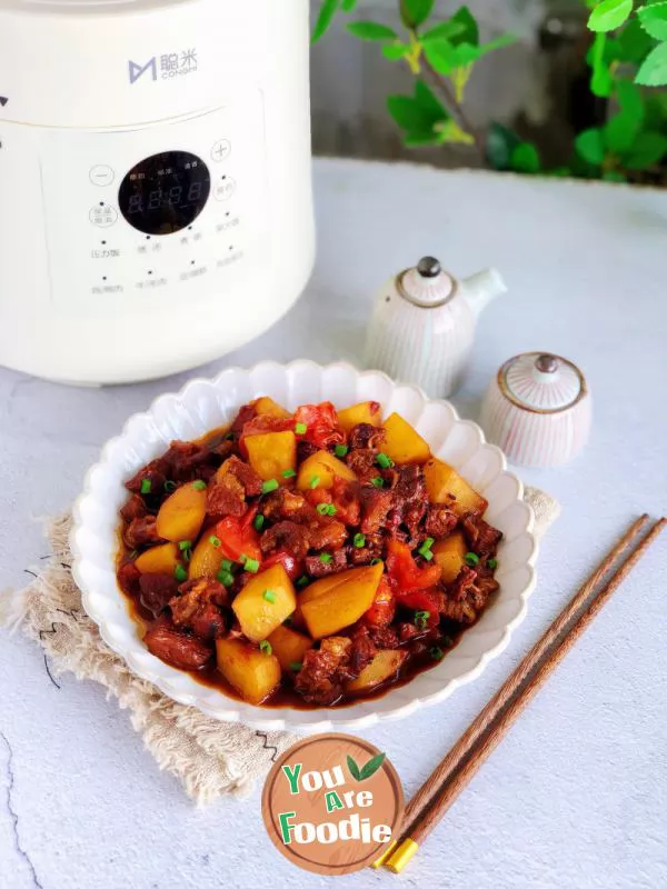 Stewed Beef Brisket with Tomato and Potato