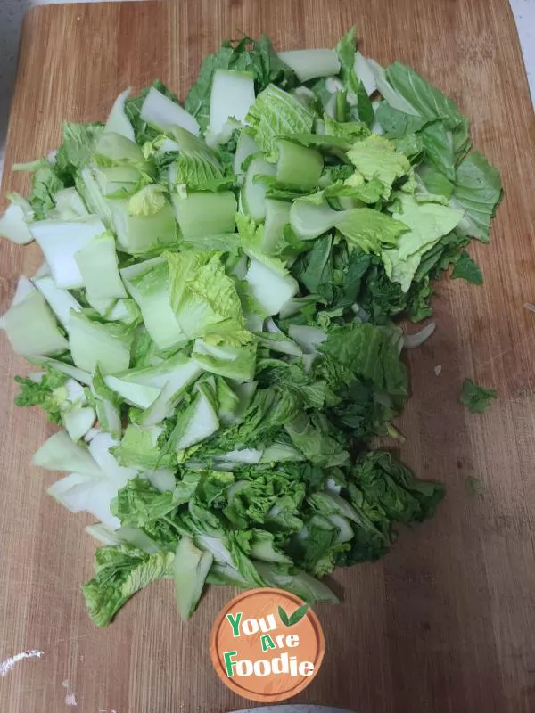 Stir fried green bean sprouts with cabbage