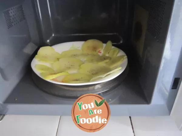 Salt and pepper potato chips
