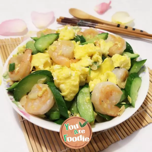 Fried-cucumber-with-shrimp-and-egg