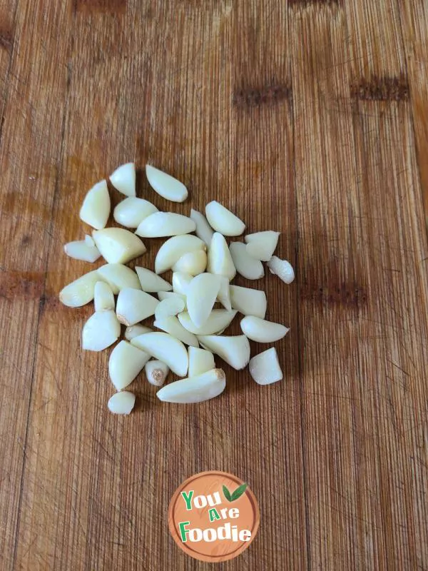 Stir fried green bean sprouts with yellow cauliflower