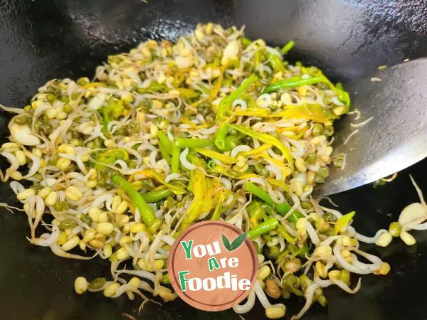 Stir fried green bean sprouts with yellow cauliflower