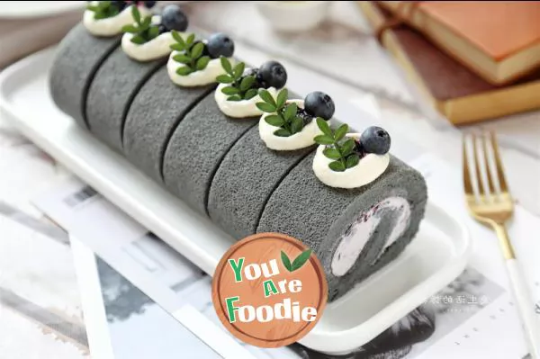 Blueberry cream roll