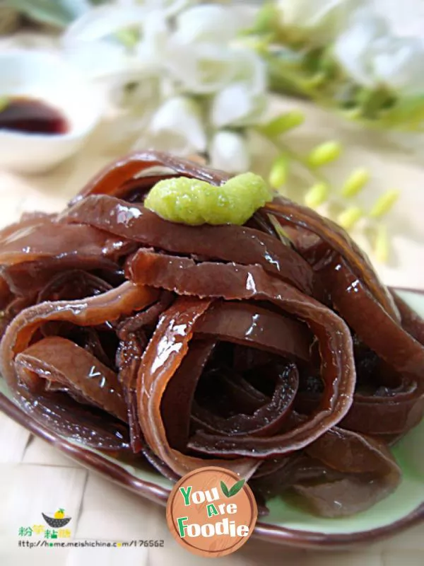 Clearing intestines, slimming and lowering blood lipids: mustard and black fungus