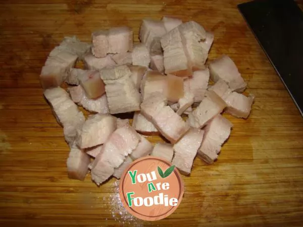 Braised pork in brown sauce