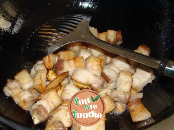 Braised pork in brown sauce
