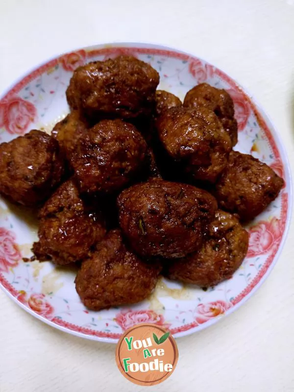 Braised lion head in soy sauce