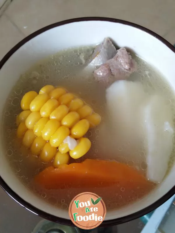 Huaishan bone soup with corn