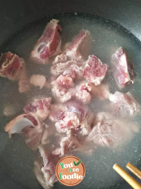 Huaishan bone soup with corn