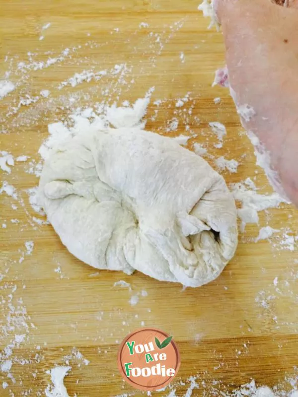 Steamed pork bun with mushrooms