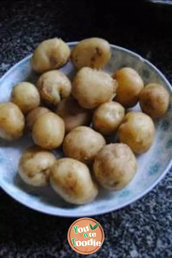 Potato with pepper and salt and scallion