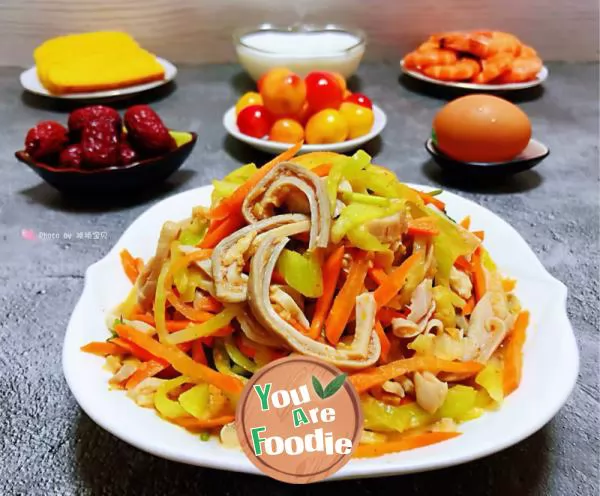 #Sour and refreshing appetizer \hot and sour shredded tripe with shredded lettuce