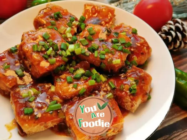 Stinky tofu with sauce