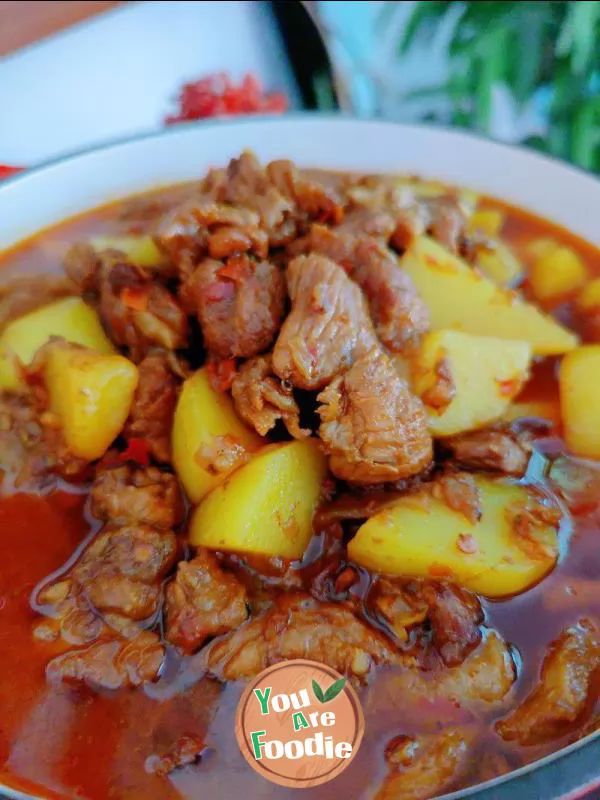 Braised potato with beef brisket