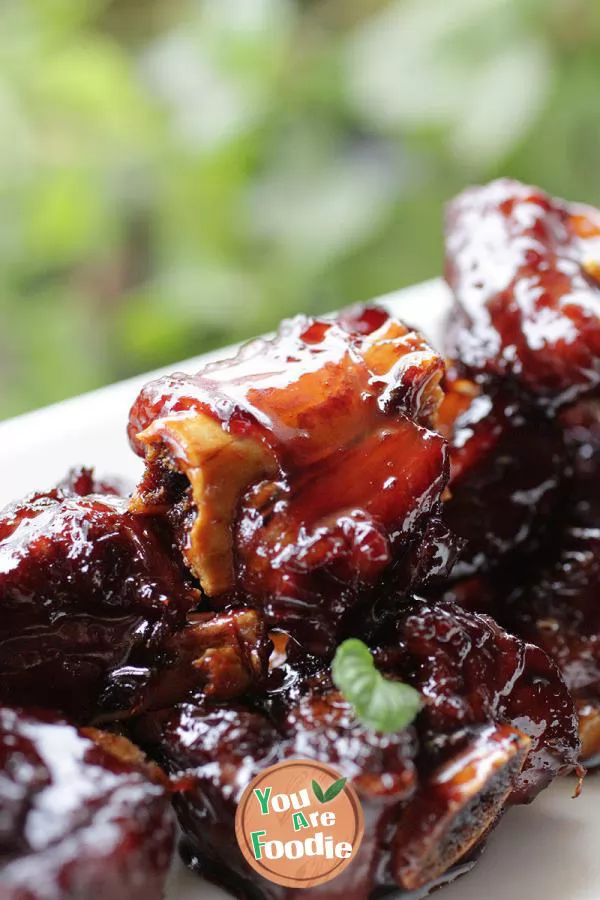 Lemon, vinegar, orange peel, sweet and sour pork ribs