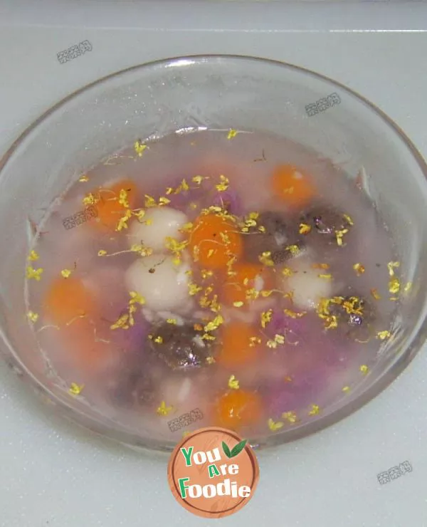 Fine-dumplings-brewed-with-colorful-osmanthus-wine