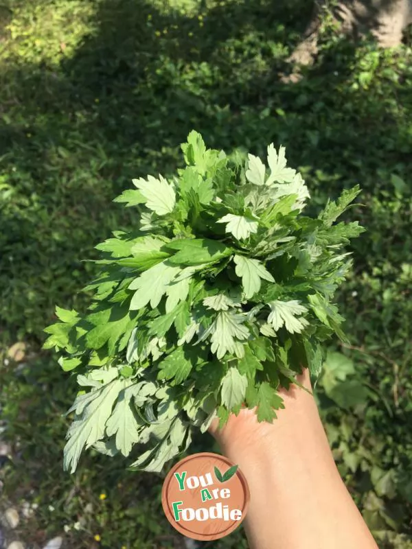 Wormwood leaf egg soup