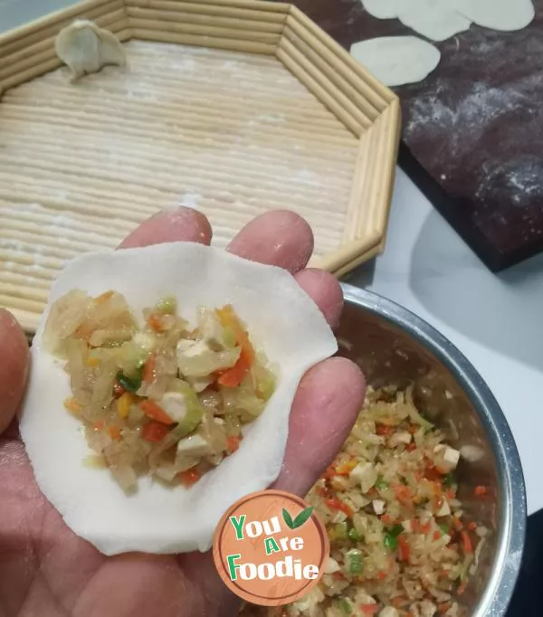 Dumplings stuffed with radish