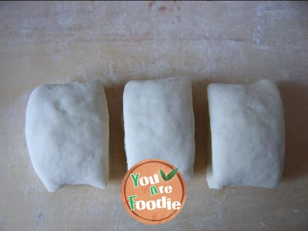 Pig bean paste bun