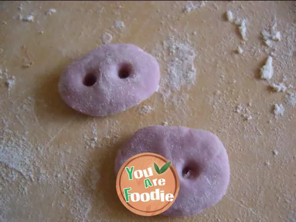 Pig bean paste bun