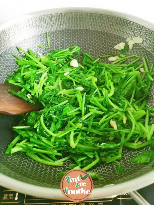 Stir fried radish sprouts