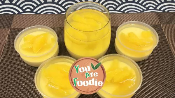 Orange milk pudding has a soft and smooth taste, fresh orange flavor and rich milk flavor.