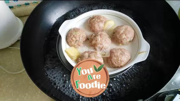 Steamed meat balls