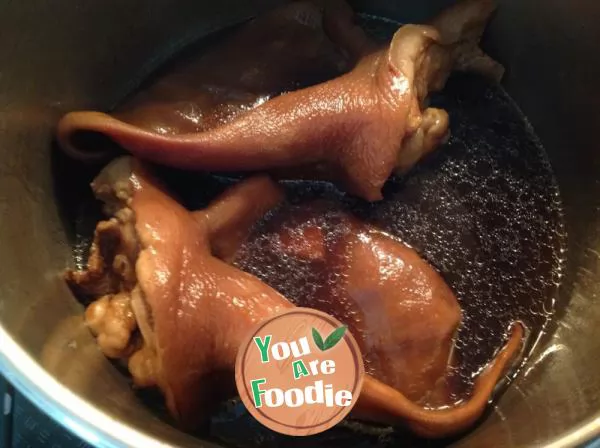 Stewed pig ears - my husband will listen to you more after eating