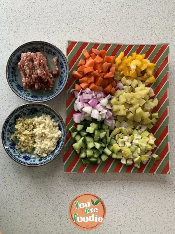 Stir fried diced vegetables with sesame seed and minced meat