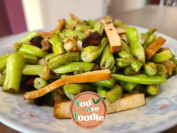 Stir-fried-dried-tofu-with-green-beans