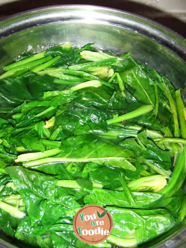 Dinner for office workers is also wonderful --- spinach vermicelli with cold sauce