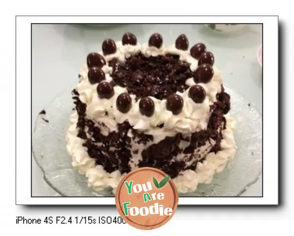 Shanzhai version of black forest