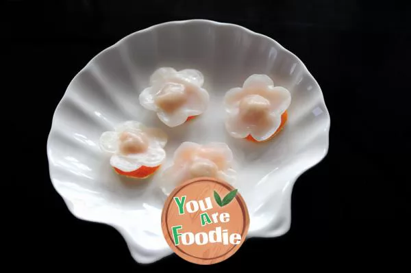 [crystal plum blossom shrimp dumplings]