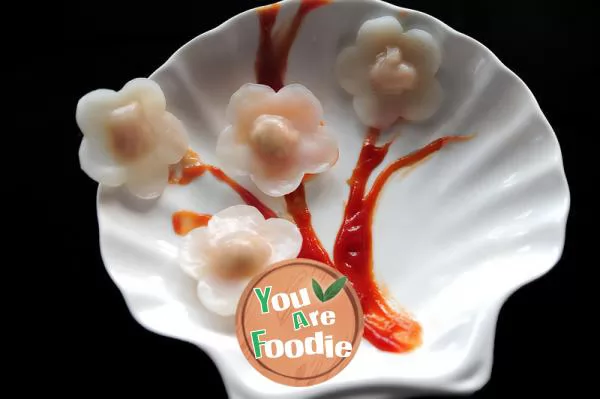 [crystal plum blossom shrimp dumplings]