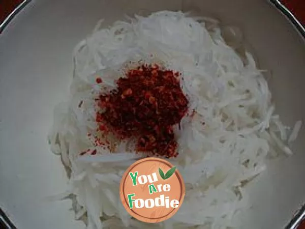 Spicy and sour appetizer ----- [spicy and sour shredded radish]