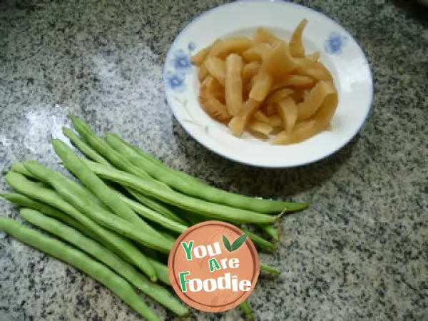 Stir fried plum beans with dried radish