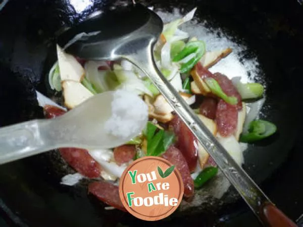 Fried scallion with dried sausage