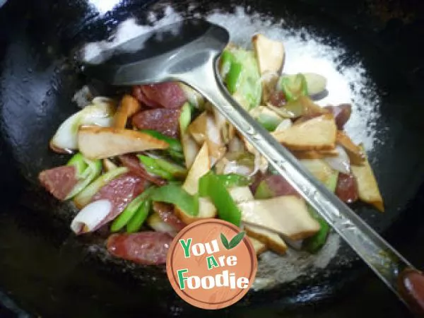 Fried scallion with dried sausage