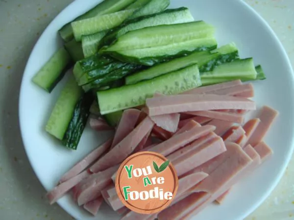 Fried cucumber and ham with sprouts