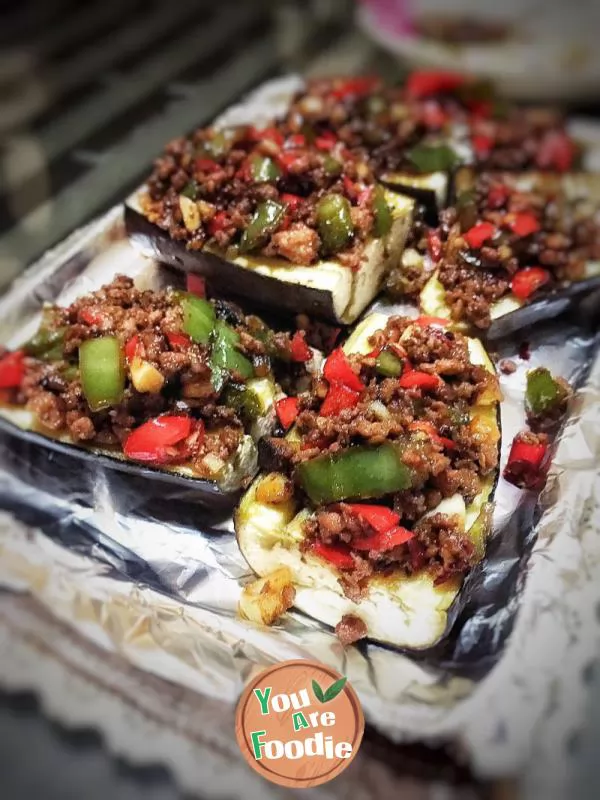 Roasted-eggplant-with-minced-meat-and-garlic