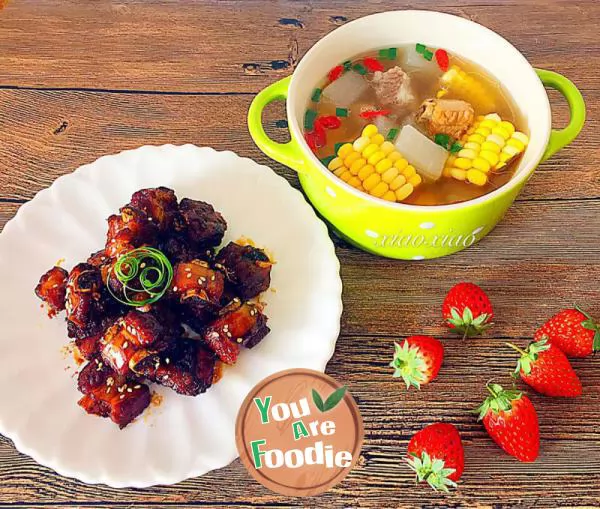 Sweet and sour pork ribs in radish soup