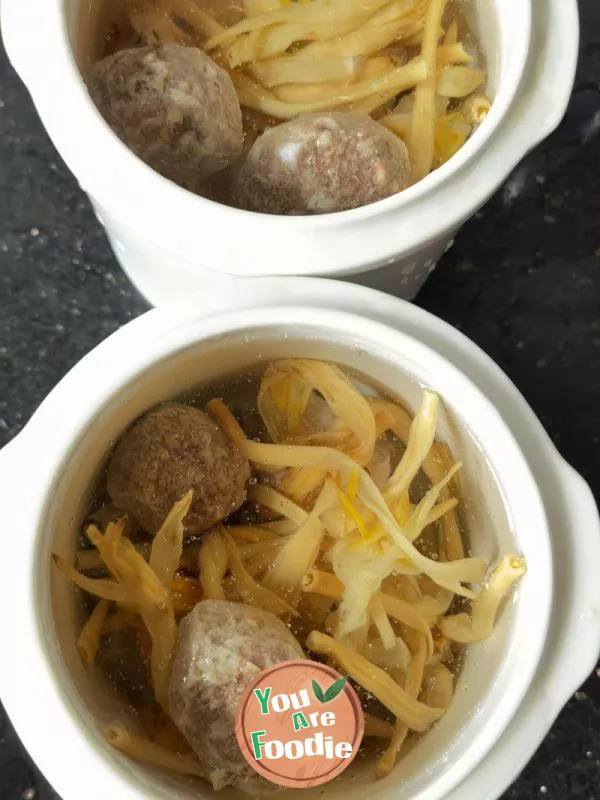 Cauliflower beef ball soup