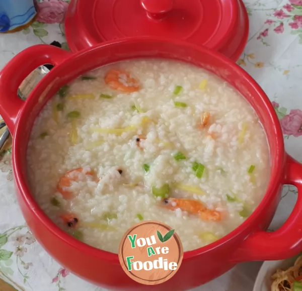 Shrimp-and-rice-congee-Chaoshan-casserole-congee