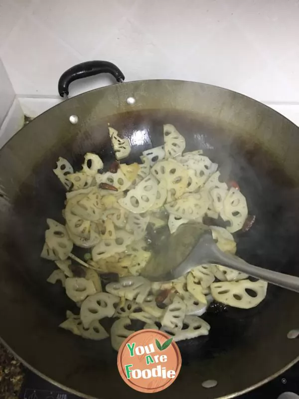 Hot and sour lotus root slices