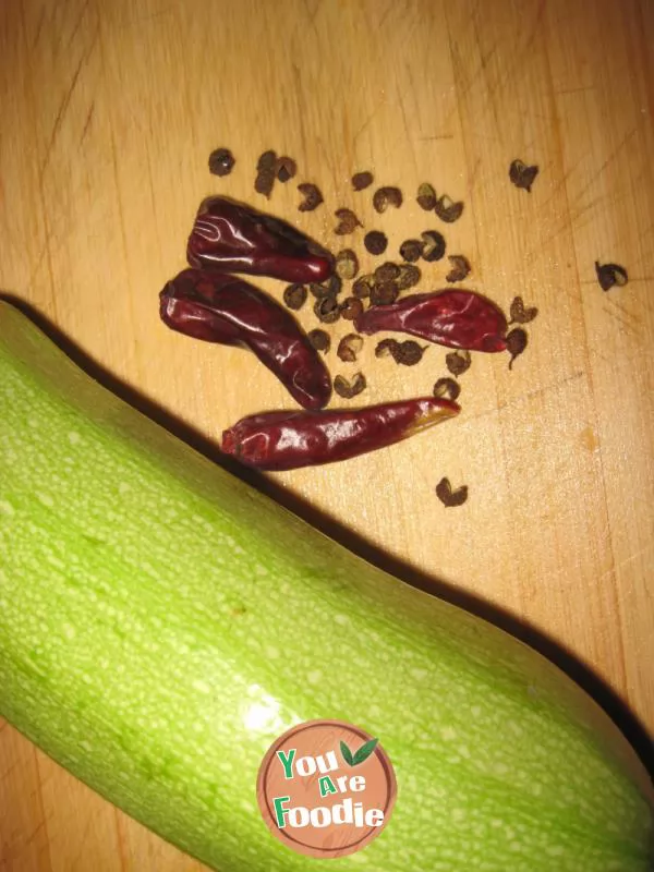 Fried zucchini with vinegar